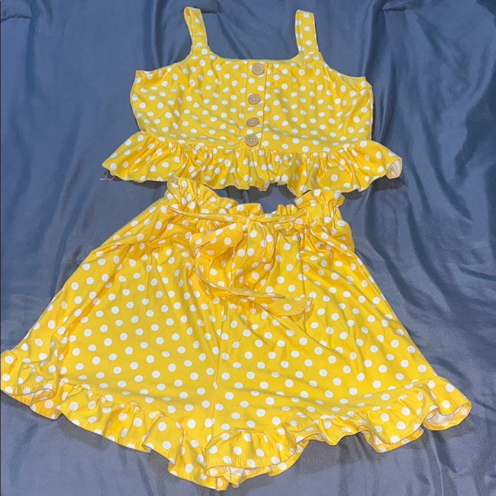 NWOT Rare Editions Yellow and White Polka Dot Set